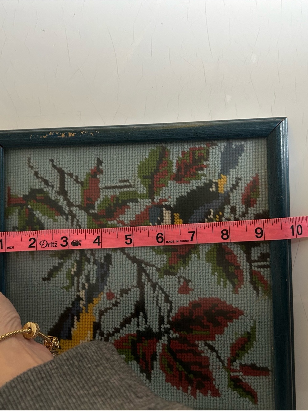 Charming Vintage Framed Bird Needlepoint in Blue, Yellow, Red, Green - Picture 2 of 5